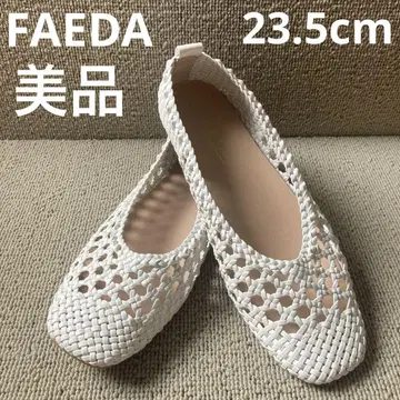 새상품급 23.5cmFAEDA의 화이트 메쉬 플랫슈즈 더운 계절에!
