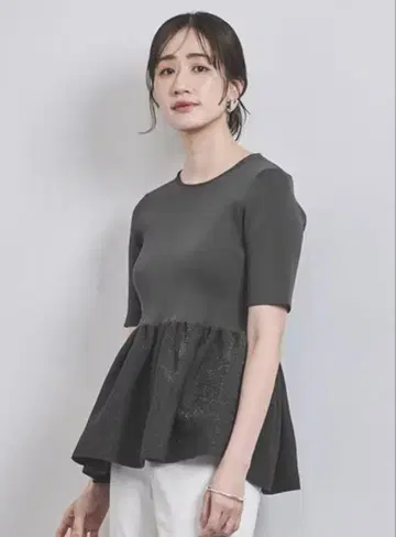 페플럼 숏 슬리브 니트
