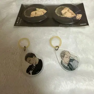 지저귀는 새는 날지 않는다 캔뱃지 새상품급 엄브렐라 마커 중고