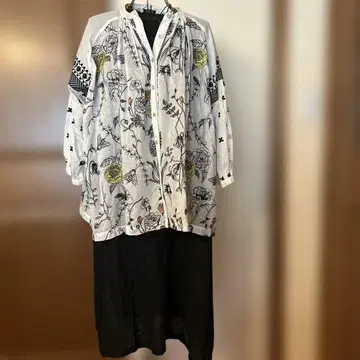 marble sud 자수 블라우스