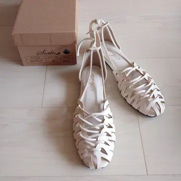 Sesto 아이보리 샌들 24.0cm