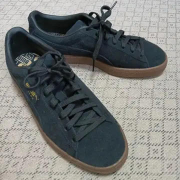 Puma Suede 검 스니커즈 블랙