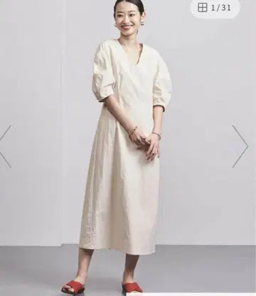 UNITED ARROWS 퍼프 슬리브 V넥 원피스