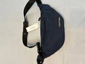 Calvin Klein 바디백 네이비