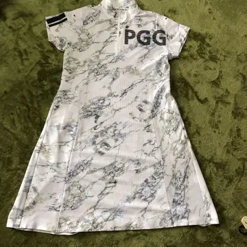 PGG 모크넥 하프 지퍼 원피스