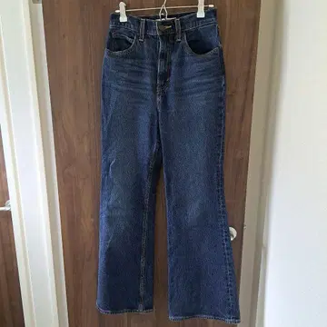 Levi's 70s 하이웨스트 플레어 데님