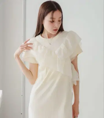 Bab 아시메 프릴 도킹 원피스