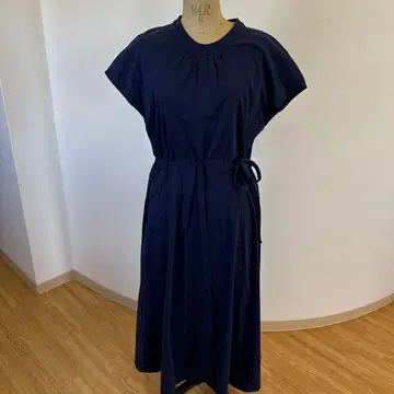 BREEZE CROSS CLOSET 네이비 반팔 원피스