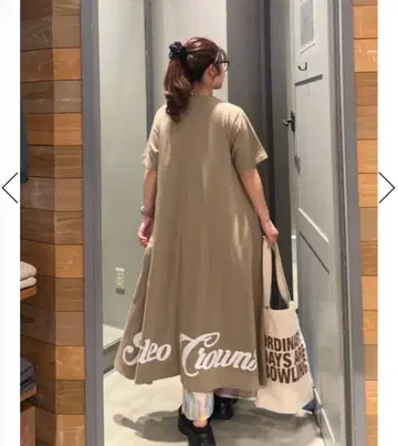 로데오 크라운 V 넥 스크립트 로고 맥시 원피스