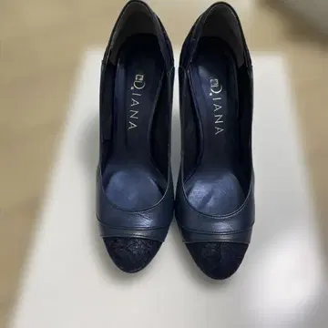 DIANA 네이비 하이힐 8cm