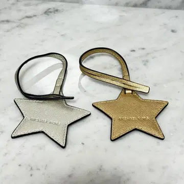 새상품 미사용 MICHEAL KORS 마이클코어스 키링 참 별