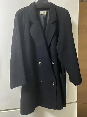 블랙 더블 브레스트 코트