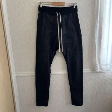 합성 피혁 남성 바지 블랙