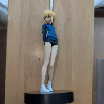 Fate 세이버 피규어