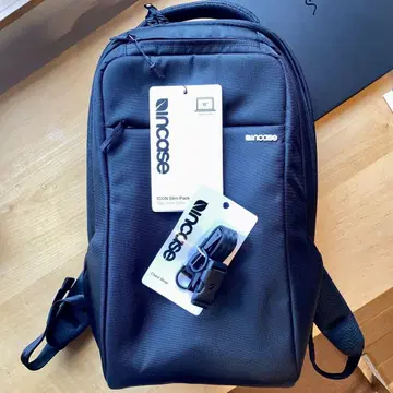 Incase ICON Slim Backpack과 가슴 스트랩 세트