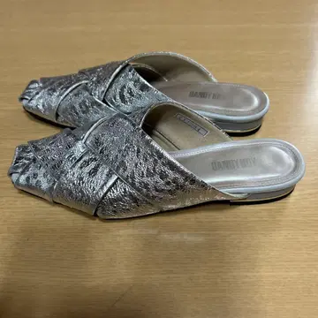 DANDY BOY 실버 뮬 22.5cm
