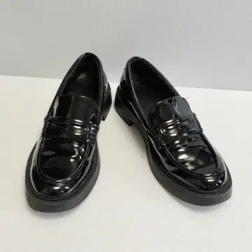 ZARA 자라 에나멜 코인 로퍼 에나멜