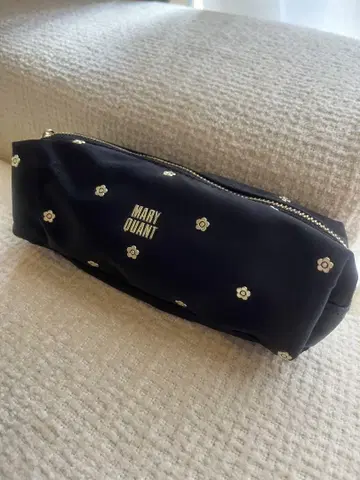 MARY QUANT 꽃무늬 파우치 블랙