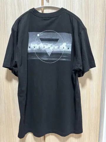UVERworld 티셔츠