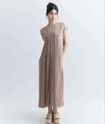 새상품급 eimy istoire 백 샹 개더 컷 원피스