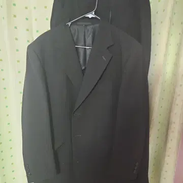 여름 블랙 수트, 예복