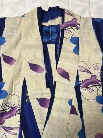 유카타 세로 줄무늬 벚꽃 꽃잎 토끼 디자인