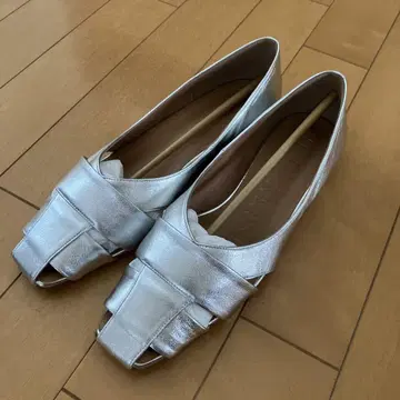 오바니스타 플랫 펌프스 39 실버