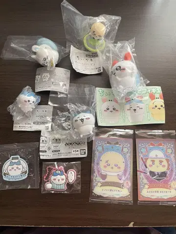 치이카와 [ 하치와레 모몽가 랏코 ] 피규어