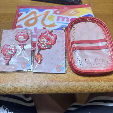딸기 왕자 키링 세트