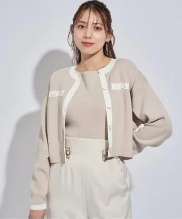 배색 니트 앙상블