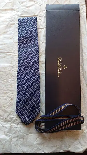 BROOKS BROTHERS 네이비 실크 넥타이