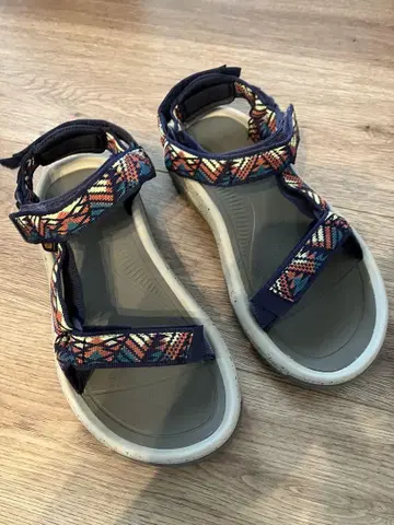 Teva 스트랩 샌들 23cm