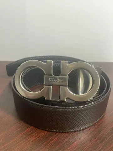 페라가모 블랙 가죽 벨트 실버 버클
