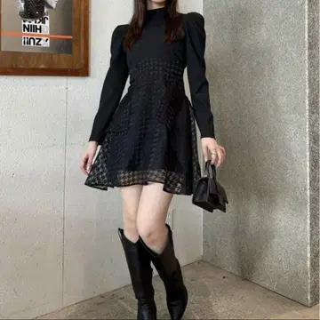 dazzlin 백 리본 파워 숄더 미니 코르셋 원피스 블랙 S
