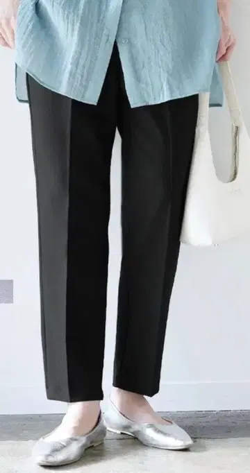 센터 프레스 테이퍼드 팬츠 L 블랙 무지