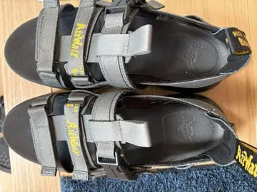 Dr.Martens 닥터 마틴 샌들 UK9