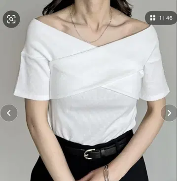 2WAY 리브 컷 티셔츠 오프숄더 크로스 디자인 상의