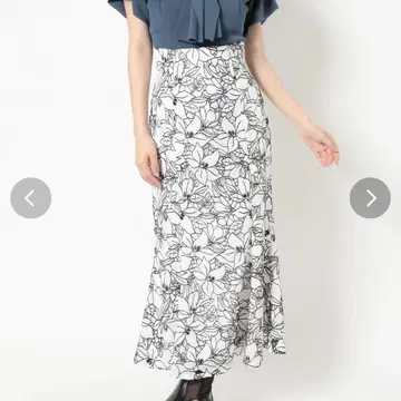 dazzlin 레이스 세미 머메이드 스커트 꽃무늬 M 사이즈