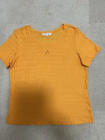 새상품급 LEONARD SPORT 오렌지 티셔츠 40