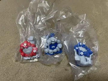 미야쿠미야쿠 캡슐 피규어