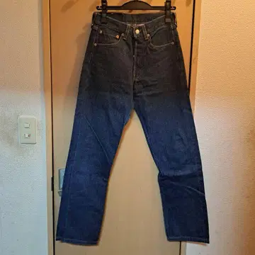 Levi's 다크 블루 스트레이트 데님