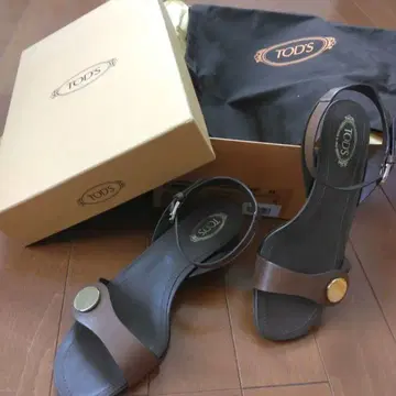TOD'S 브라운 샌들 36