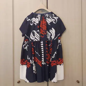 SACAI 티셔츠 컷소 백 플레어 린넨 혼방