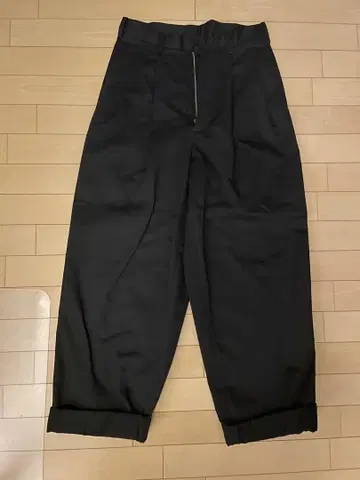ai STANDALONE CASUAL 2TACK PANTS BLACK