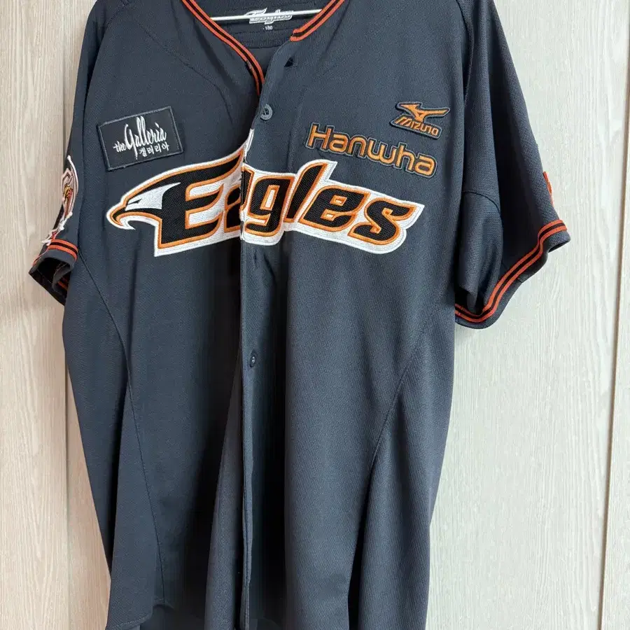 Hanwha Eagles 24 Authentic Away Uniform on Bunjang Global Site.