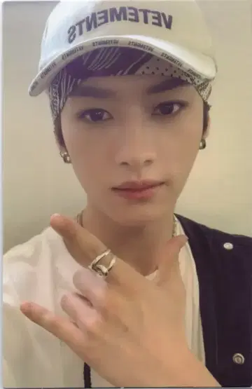 StrayKids LeeKnow GO 생방송 B