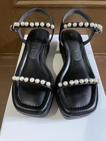 LE TALON 르 탈론 4cm 펄 플랫 샌들 S 사이즈