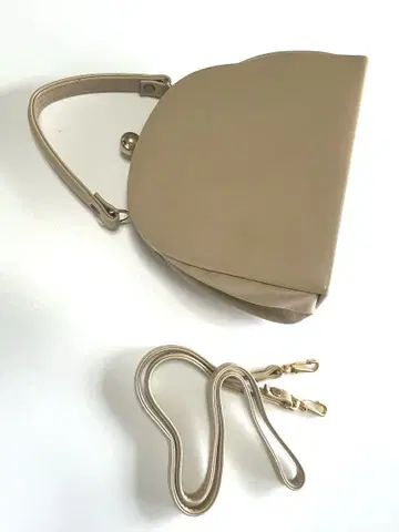 베이지 미니 숄더 핸드백 탈부착 스트랩