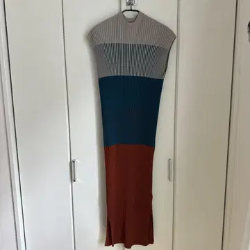UN3D. 슬리브리스 리브 롱 원피스 38