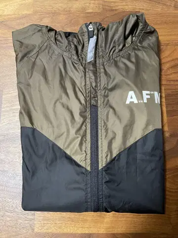ATHFORM 후드티